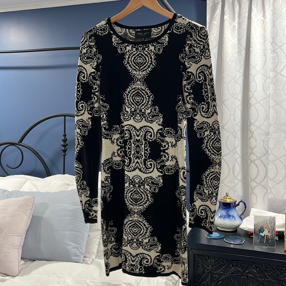 Pull over light sweater dress